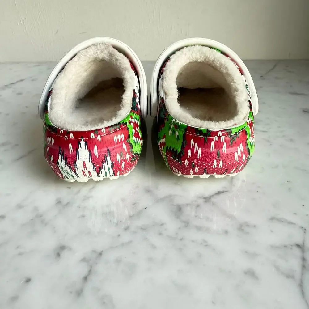Crocs Classic Clog Fuzzy Lined Christmas Print with Charms Toddler 5